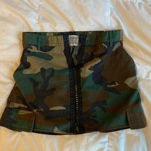 Furst Of A Kind vintage camo mini skirt - LF